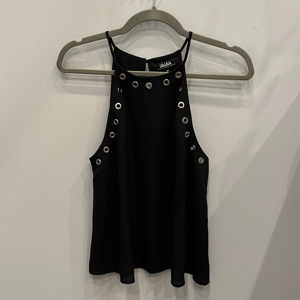 LuLus Black Top Size M